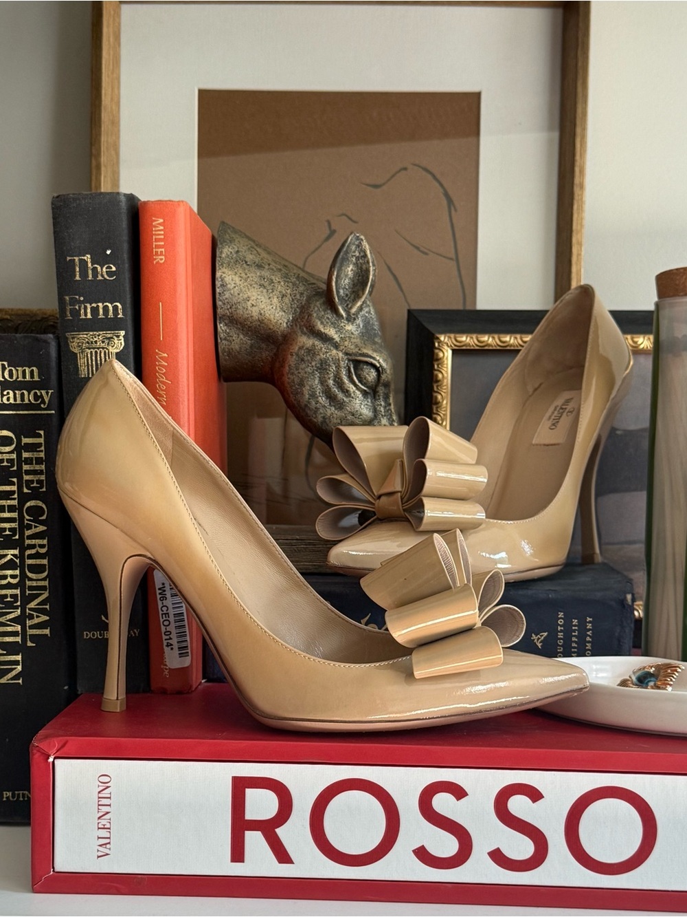 Valentino Garavani Nude Patent Bow Pumps 38.5